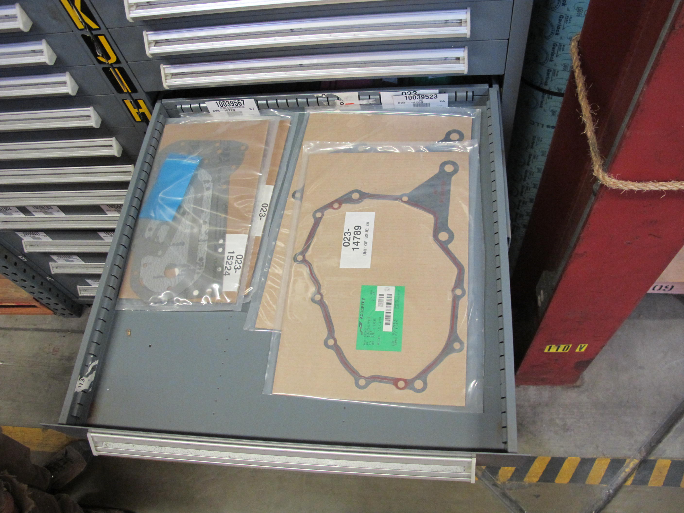 STANLEY VIDMAR HEAVY DUTY 12-DRAWER PARTS CABINET W/ CONTENTS (W-50) LOADING & HANDLING FEE $25-